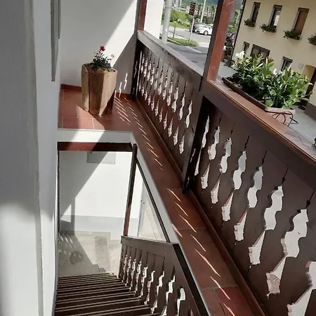 Hisa Pod Gradicem アパート