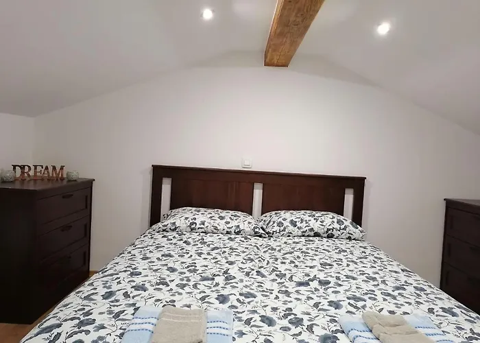 Hisa Pod Gradicem Apartment