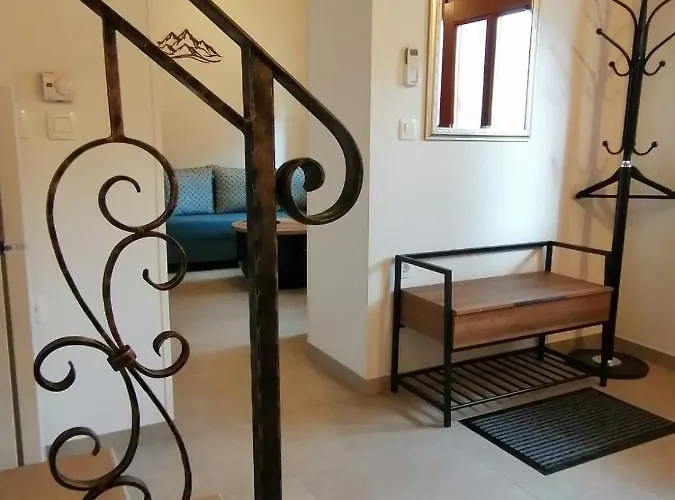 Hisa Pod Gradicem Apartment *