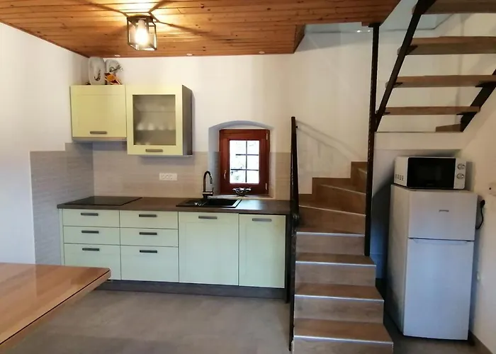 Hisa Pod Gradicem Apartment *